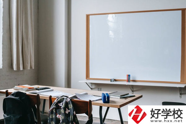 株洲市生物工程中專學(xué)校有哪些專業(yè)？怎么選好呢？