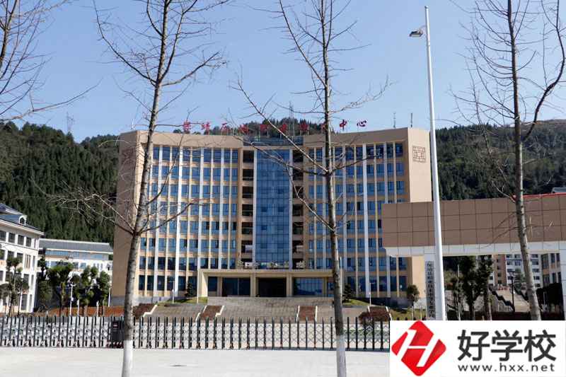 保靖縣中等職業(yè)技術學校好不好？有什么招生專業(yè)？