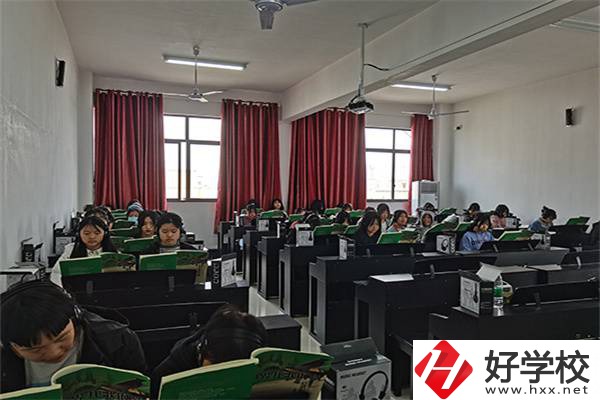 懷化市城南職校有美術(shù)專業(yè)嗎？