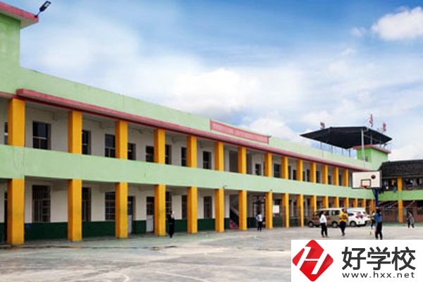 湘西州龍山縣誠信職業(yè)技術學校的優(yōu)勢和特色是什么？