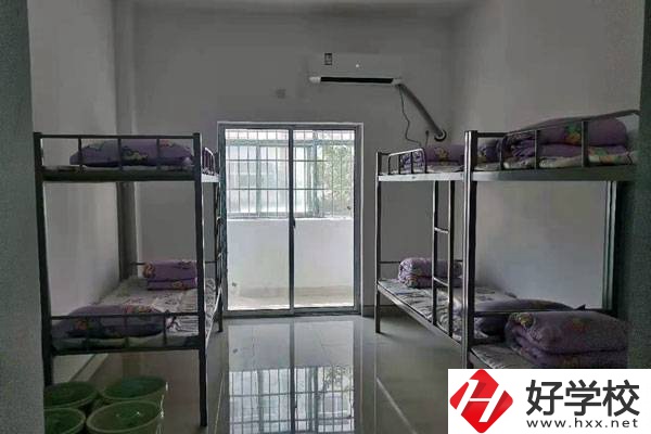邵陽二紡機(jī)技工學(xué)校屬于大專嗎？有哪些招生專業(yè)？