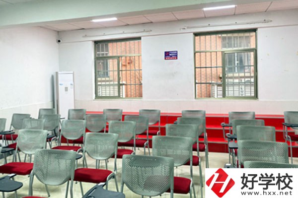 湖南長沙藝術(shù)學(xué)校有哪些招生要求？