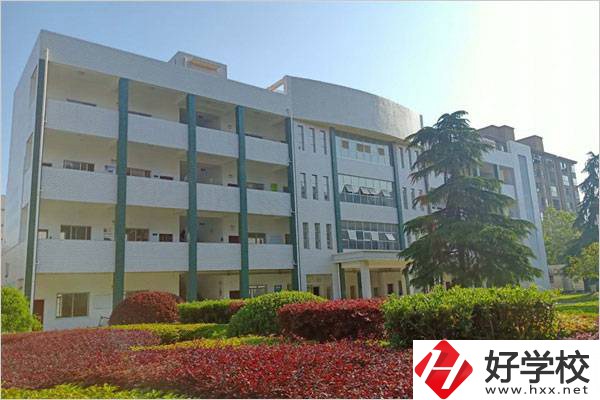 常德技校怎么樣？就讀技?？梢陨龑W嗎？