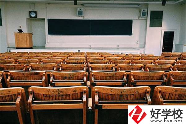 在湖南“晚熟”的孩子該何去何從？該怎么擇校？