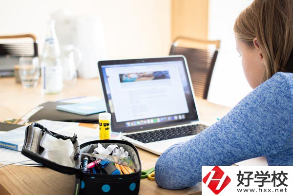 湖南經(jīng)濟(jì)貿(mào)易職業(yè)中專學(xué)校專業(yè)有哪些？就業(yè)率如何？
