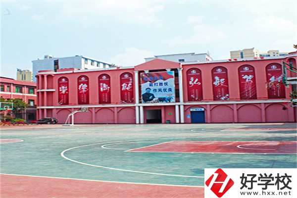 長沙民辦重點中專有哪些？收費如何？