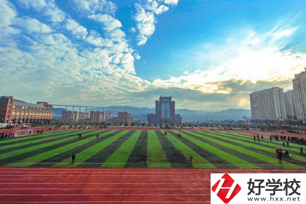 張家界有沒(méi)有航空職校？有什么報(bào)考條件？