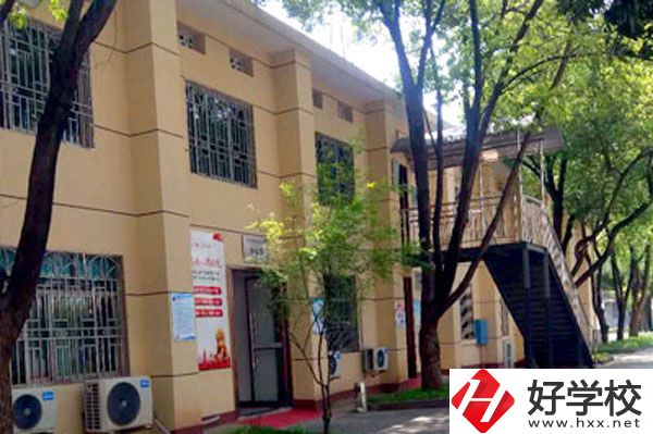 邵陽哪些中專學(xué)校有計(jì)算機(jī)相關(guān)專業(yè)？