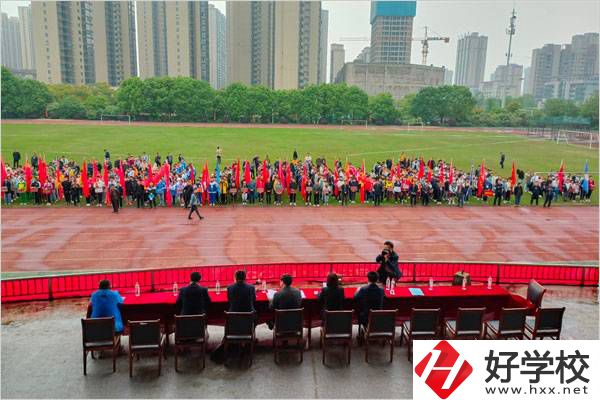 常德桃源縣機(jī)電成人中專是公辦還是民辦？就業(yè)率高嗎？