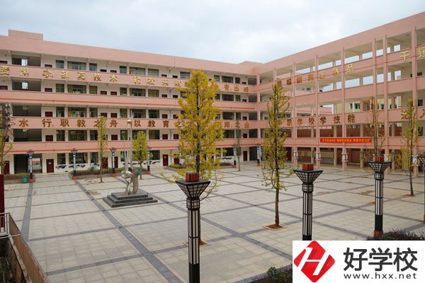 祁陽(yáng)縣職業(yè)中等專(zhuān)業(yè)學(xué)校好不好？宿舍好不好？