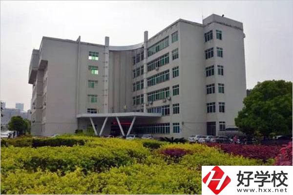 懷化有初中生畢業(yè)可以讀的大專嗎？可以讀哪些專業(yè)？
