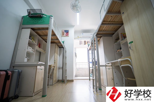 湖南智云技工學校怎么樣？收費標準是怎樣的？