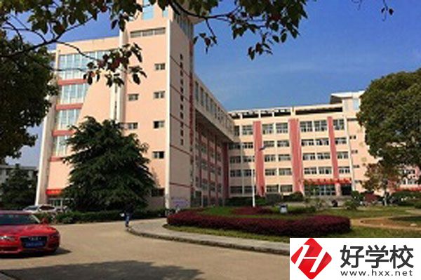 長沙市現(xiàn)代服務職業(yè)中專學校發(fā)展如何？