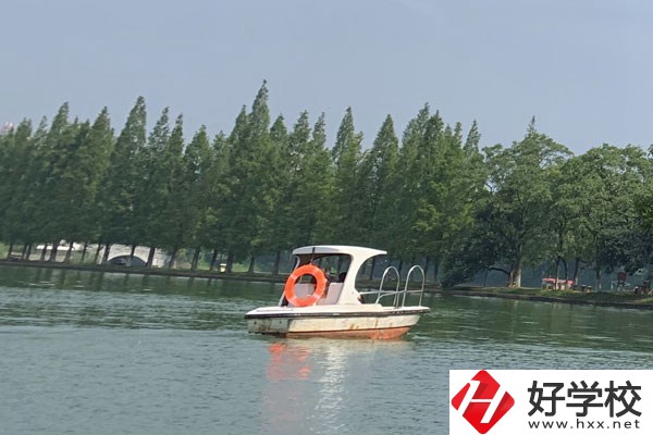 張家界有哪些比較好的中專？可以學(xué)什么專業(yè)？