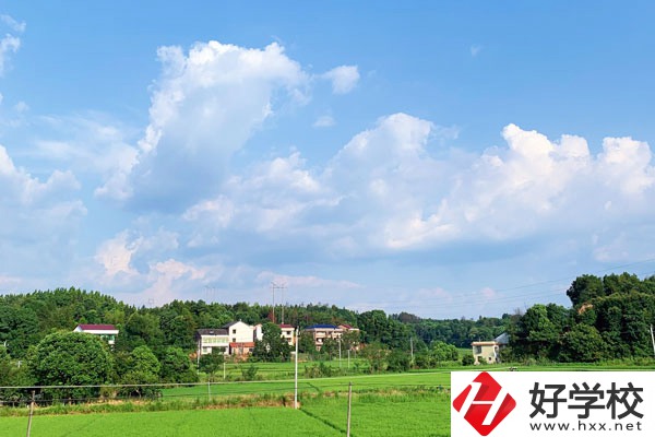 益陽(yáng)樂(lè)康護(hù)理職業(yè)技術(shù)學(xué)校怎么樣？