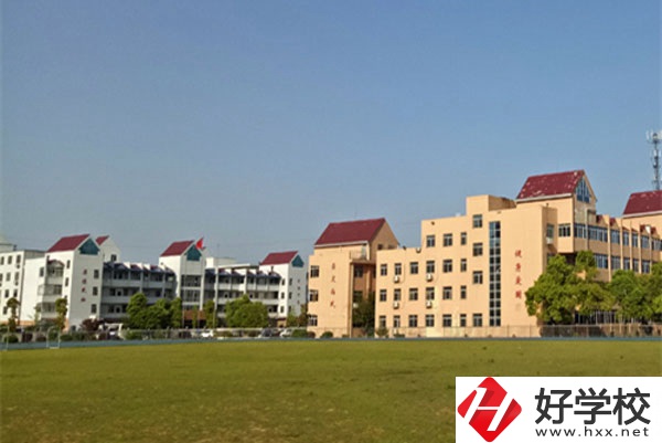 岳陽通達(dá)職業(yè)技術(shù)學(xué)校環(huán)境如何呢？宿舍條件怎么樣？