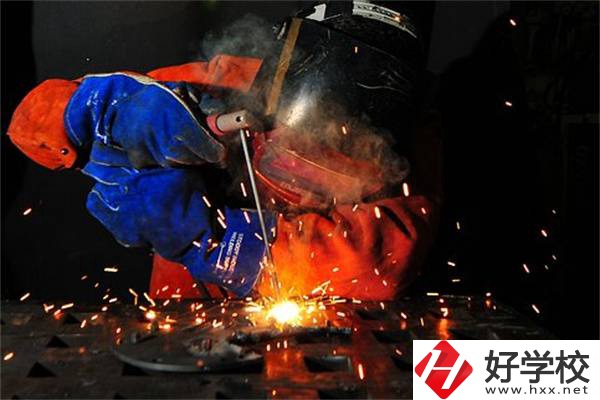 郴州有學(xué)電焊專業(yè)的學(xué)校嗎？就業(yè)薪資高嗎？