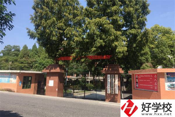 在湘西就讀中?？梢粤魧W(xué)嗎？哪所中專更有留學(xué)經(jīng)驗(yàn)？