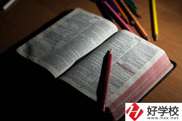 在衡陽(yáng)想學(xué)廚師？這個(gè)學(xué)校不能錯(cuò)過(guò)！