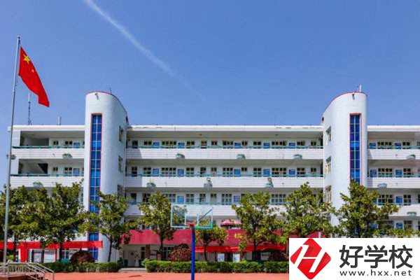 株洲軌道交通職業(yè)技術(shù)學(xué)校位置在哪里？乘車路線有哪些？
