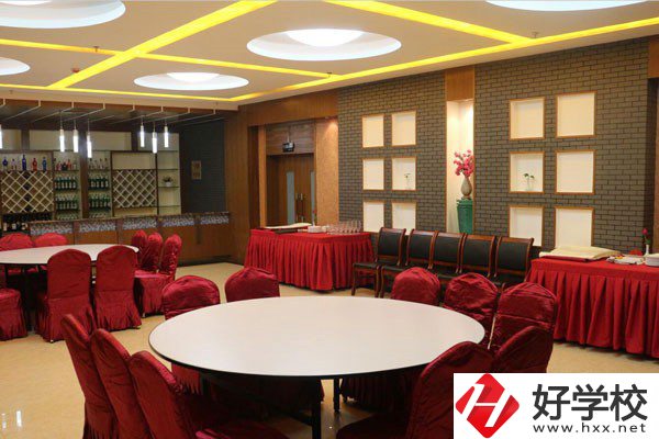 張家界旅游類中職有哪些？學(xué)校有什么特色？