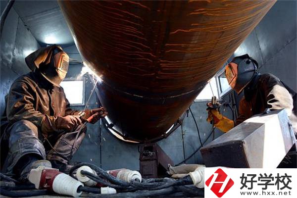 在湖南選擇技校就讀有什么優(yōu)勢？讀技校怎么樣？