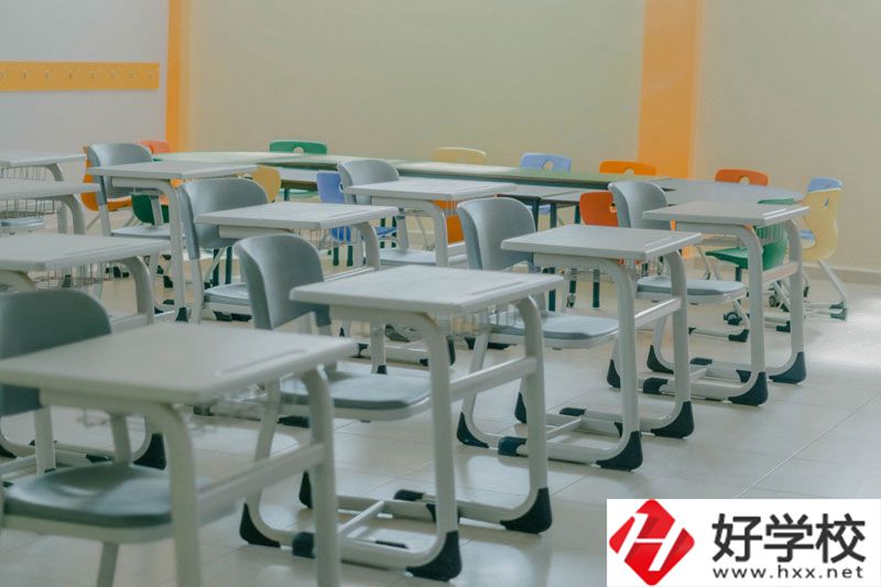 湘潭第一職業(yè)中專師資力量如何？學(xué)費(fèi)多少？