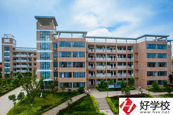 寧鄉(xiāng)職業(yè)中專學(xué)校開設(shè)有哪些專業(yè)？有什么招生要求？