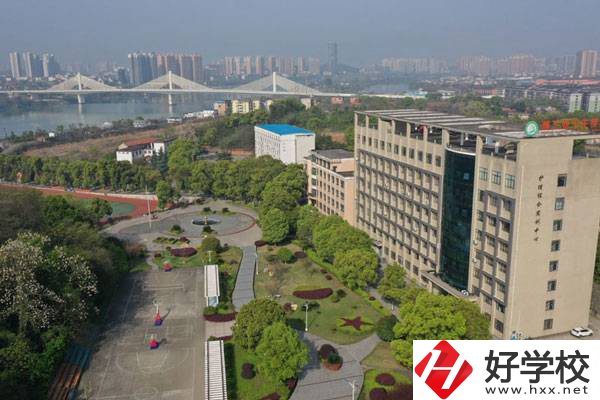 湖南有什么中專學?？梢詫W醫(yī)?中職學醫(yī)要提高學歷嗎?