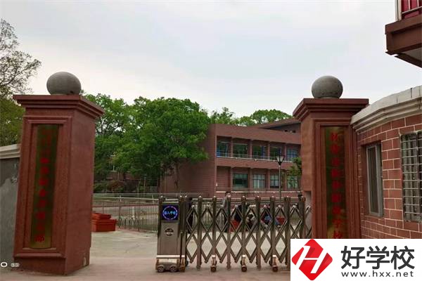 懷化洪江市有哪些中專學(xué)校？有什么辦學(xué)特色？
