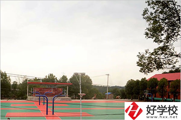邵陽(yáng)騰爵職業(yè)中專的航空服務(wù)專業(yè)怎么樣？