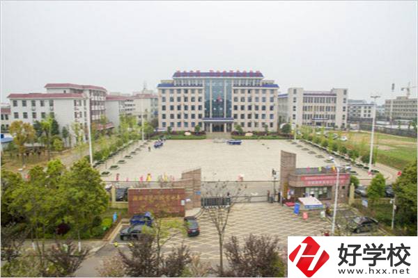 湘潭湘鄉(xiāng)職高都有什么專業(yè)？去學(xué)校怎么乘車？