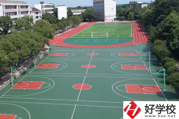 益陽(yáng)市綜合職業(yè)中等專(zhuān)業(yè)學(xué)校怎么樣?學(xué)費(fèi)貴嗎?