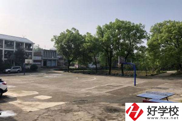 石門民族職業(yè)技術(shù)學(xué)?；@球場(chǎng)