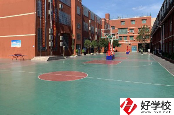 長(zhǎng)沙英藍(lán)中等職業(yè)學(xué)校好嗎？有哪些辦學(xué)特色？