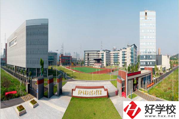 株洲市交通技工學(xué)校的地址在哪？學(xué)費(fèi)是多少？