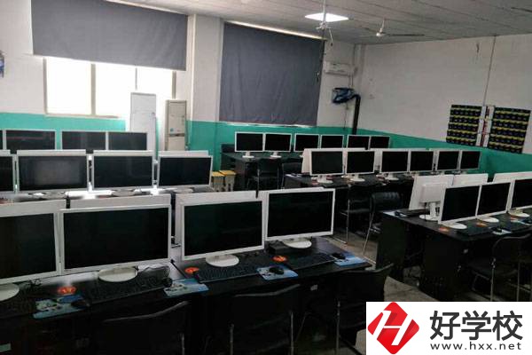 邵陽市通達(dá)職業(yè)技術(shù)學(xué)校實訓(xùn)室