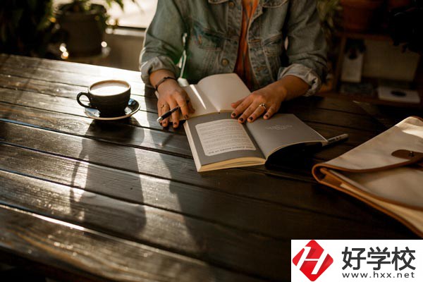 長(zhǎng)沙湘華中等職業(yè)學(xué)校好嗎？值得去讀嗎？