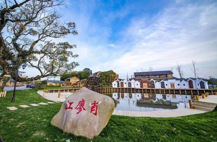 新疆巴音郭楞蒙古自治州衛(wèi)生學(xué)校2025年學(xué)費(fèi)、收費(fèi)多少