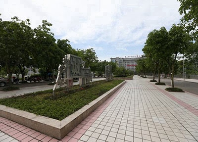 萍鄉(xiāng)湘東星海鐵路航空職業(yè)學(xué)校2025年各專業(yè)招生計劃
